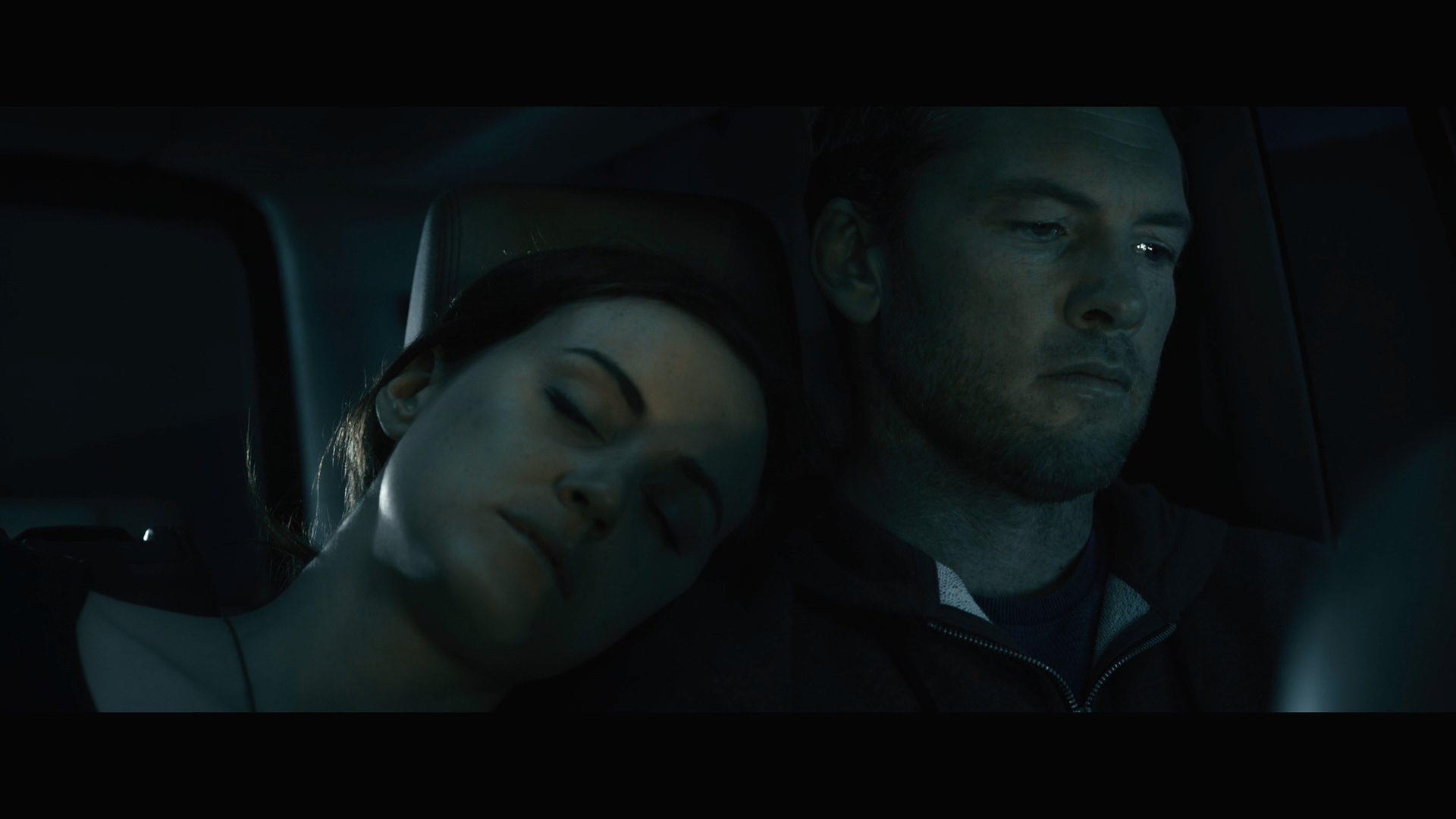 Sam Worthington and Taylor Schilling in The Titan (2018)