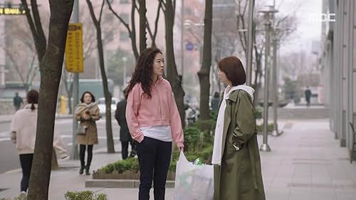 Joo Min-Kyung and Han Ji-min in Episode #1.8 (2019)