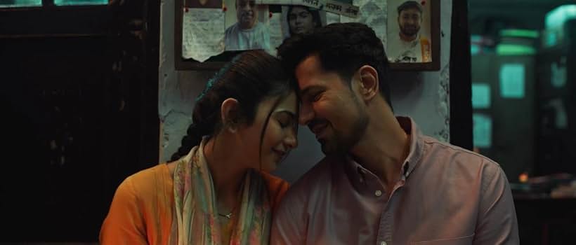 Sumeet Vyas and Rakul Preet Singh in Chhatriwali (2023)