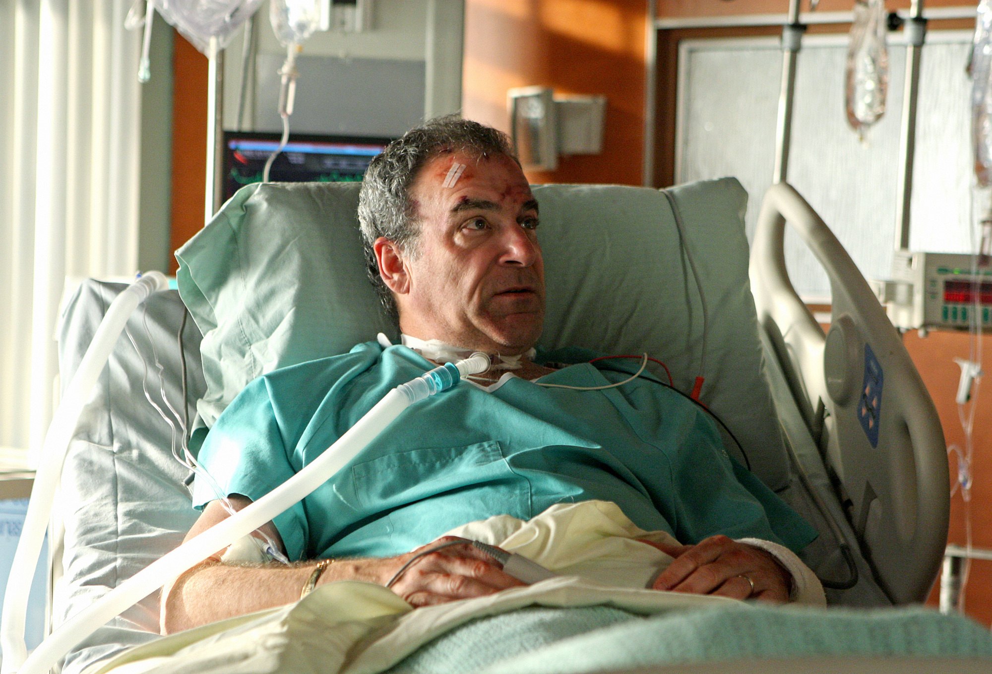 Mandy Patinkin in Three Rivers (2009)