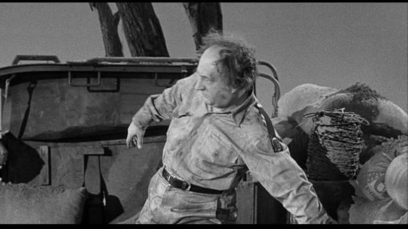 Larry Fine in Blunder Boys (1955)