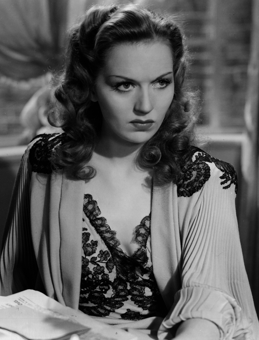 Greta Gynt in Dear Murderer (1947)