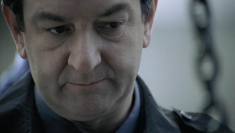 Ken Stott in Episode #1.1 (2003)