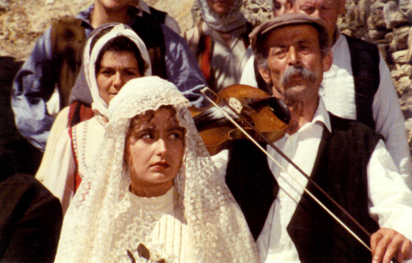 Lilian Palantza in Gamos sto Perithorio (1989)