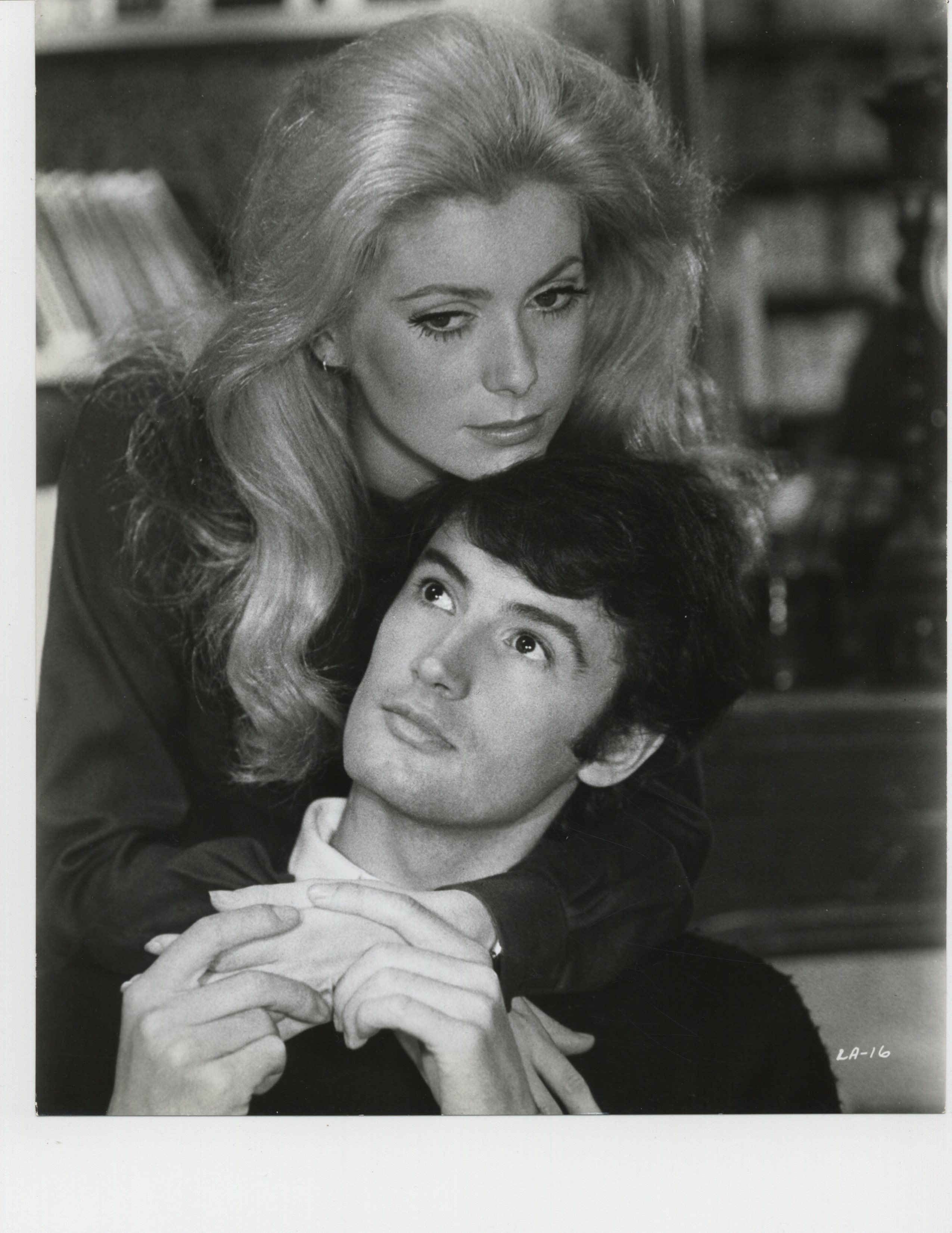 Catherine Deneuve and Roger Van Hool in Heartbeat (1968)