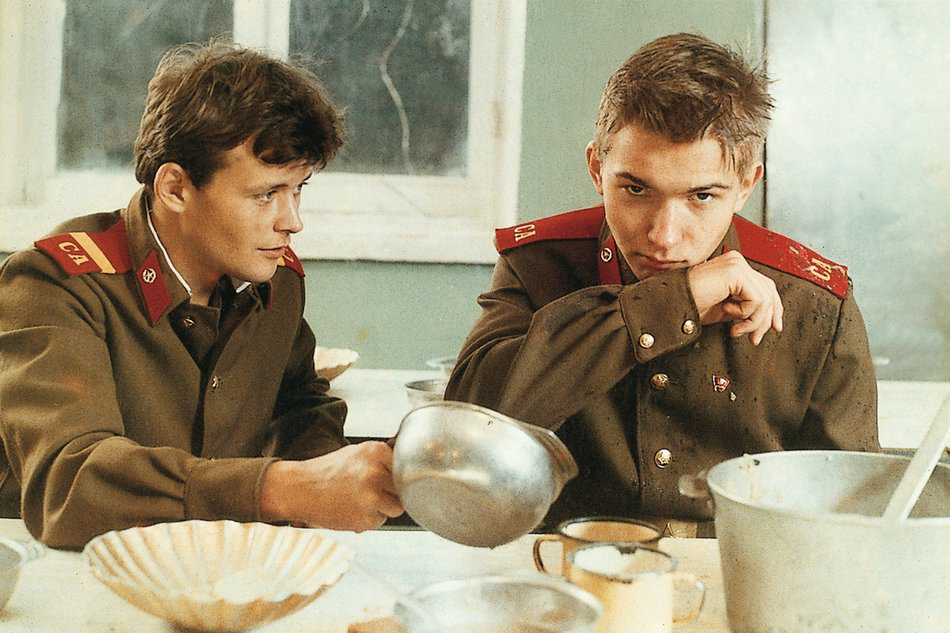 Roman Grekov and Oleg Vasilkov in 100 Days Before the Command (1991)