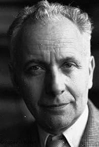 Primary photo for Louis Aragon