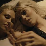 Reneé Rapp and Scarlett Leithold in Reneé Rapp: Pretty Girls (2023)