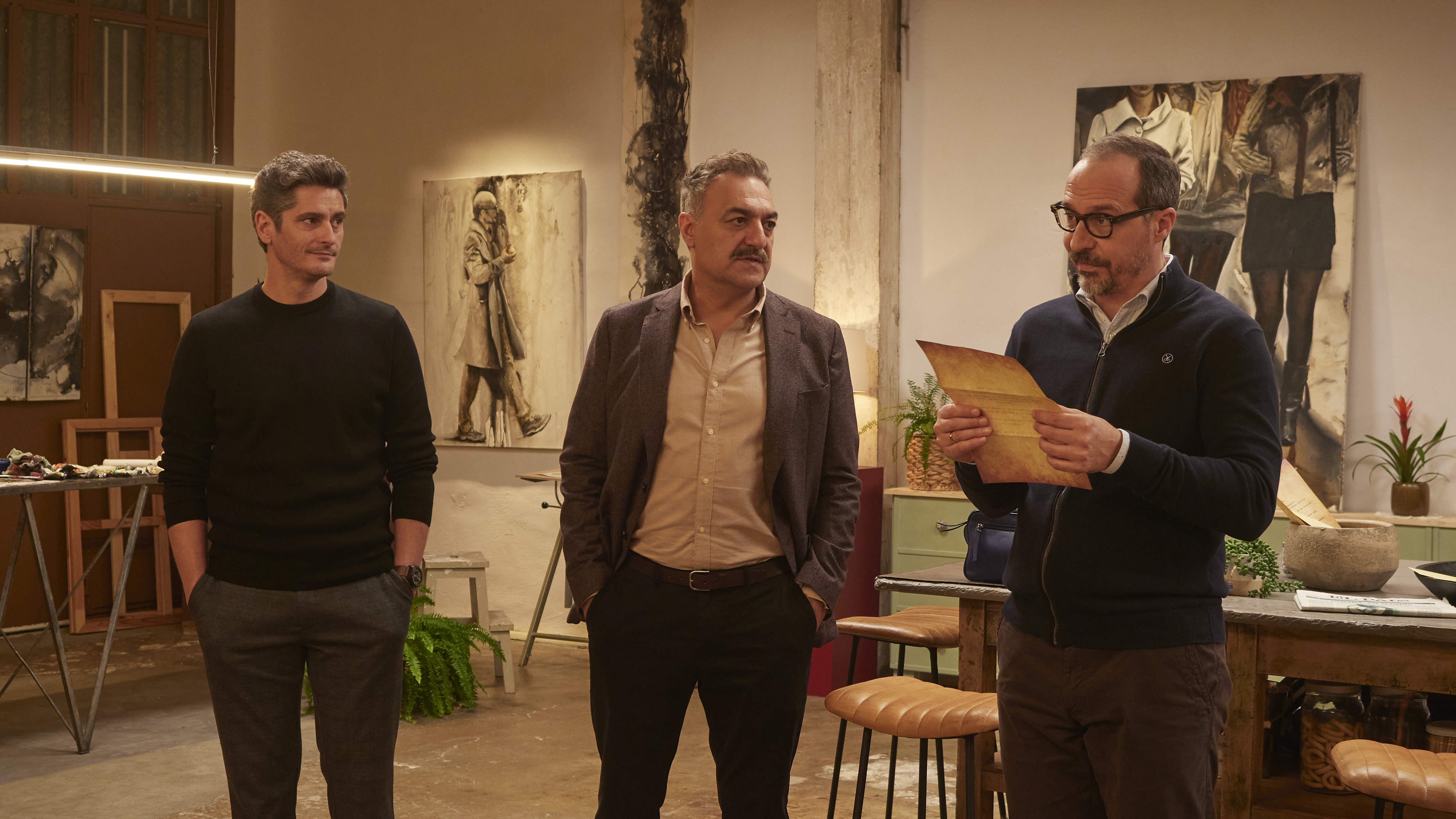 Fele Martínez, Juan Carlos Vellido, and Antonio Pagudo in Under Therapy (2023)