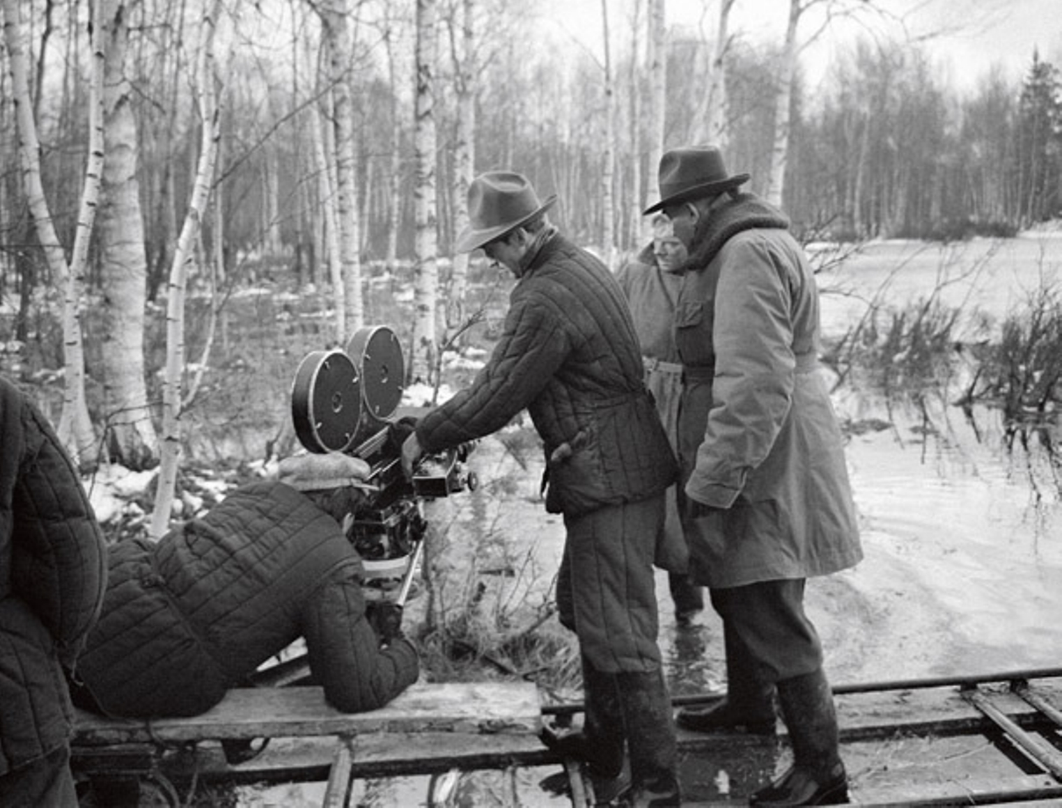 Aleksey Batalov, Mikhail Kalatozov, and Sergey Urusevskiy in The Cranes Are Flying (1957)