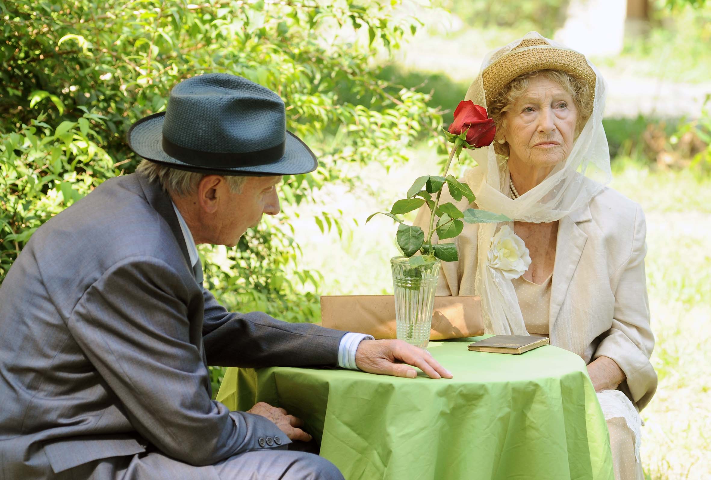 Vlastimir 'Djuza' Stojiljkovic and Renata Ulmanski in Bez stepenika (2015)