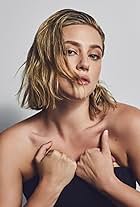 Lili Reinhart