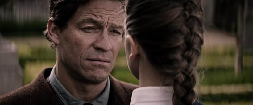 Dominic West and Maisy De Freitas in Tomb Raider (2018)