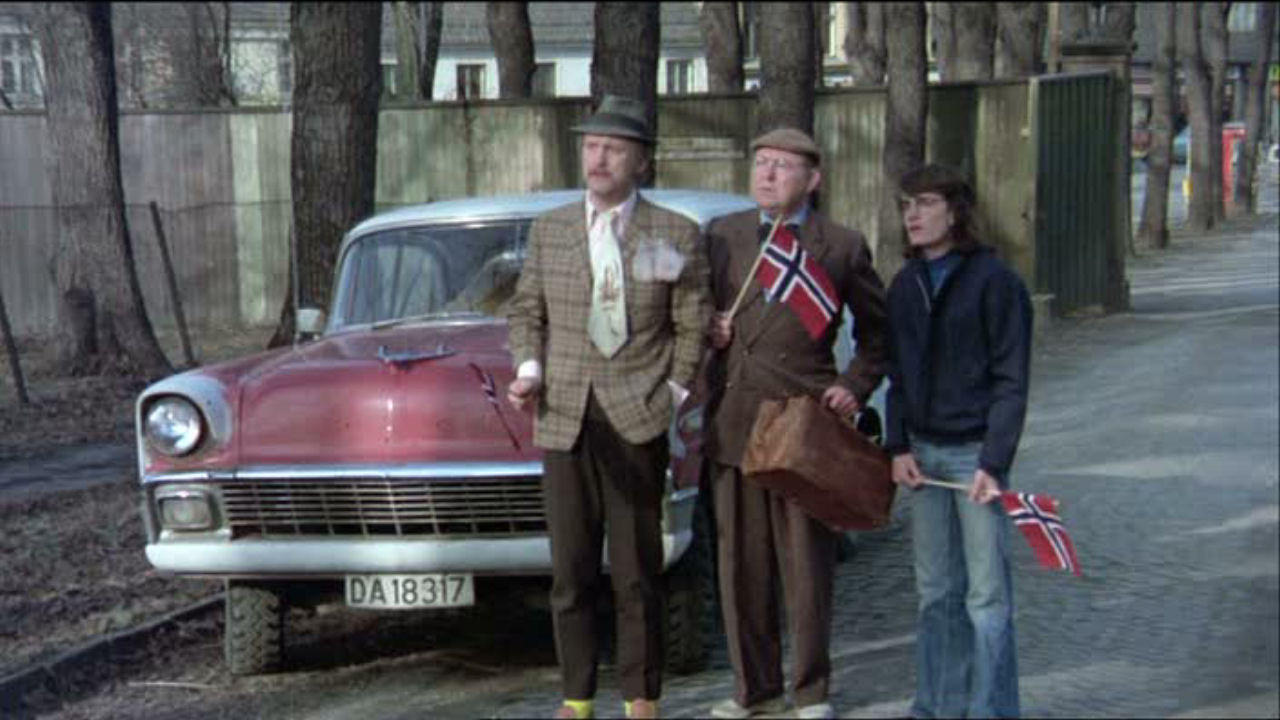 Carsten Byhring, Sverre Holm, and Pål Johannessen in Olsenbandens siste bedrifter (1975)