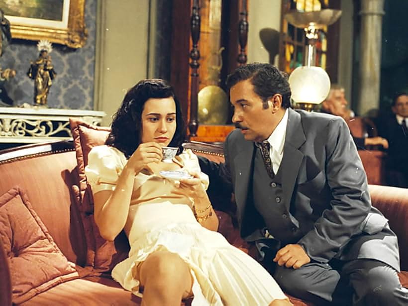 Alessandra Negrini and Pedro Paulo Rangel in Cutie Pie... Her Loves and Sins (1995)