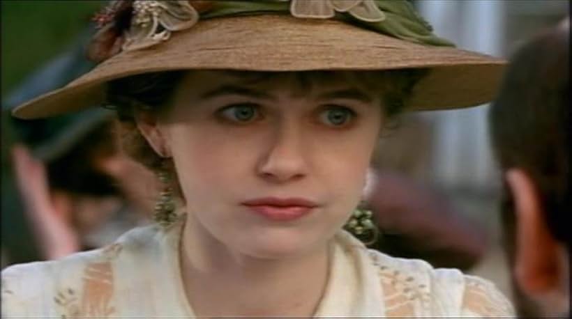 Julie Delarme in Landru (2005)