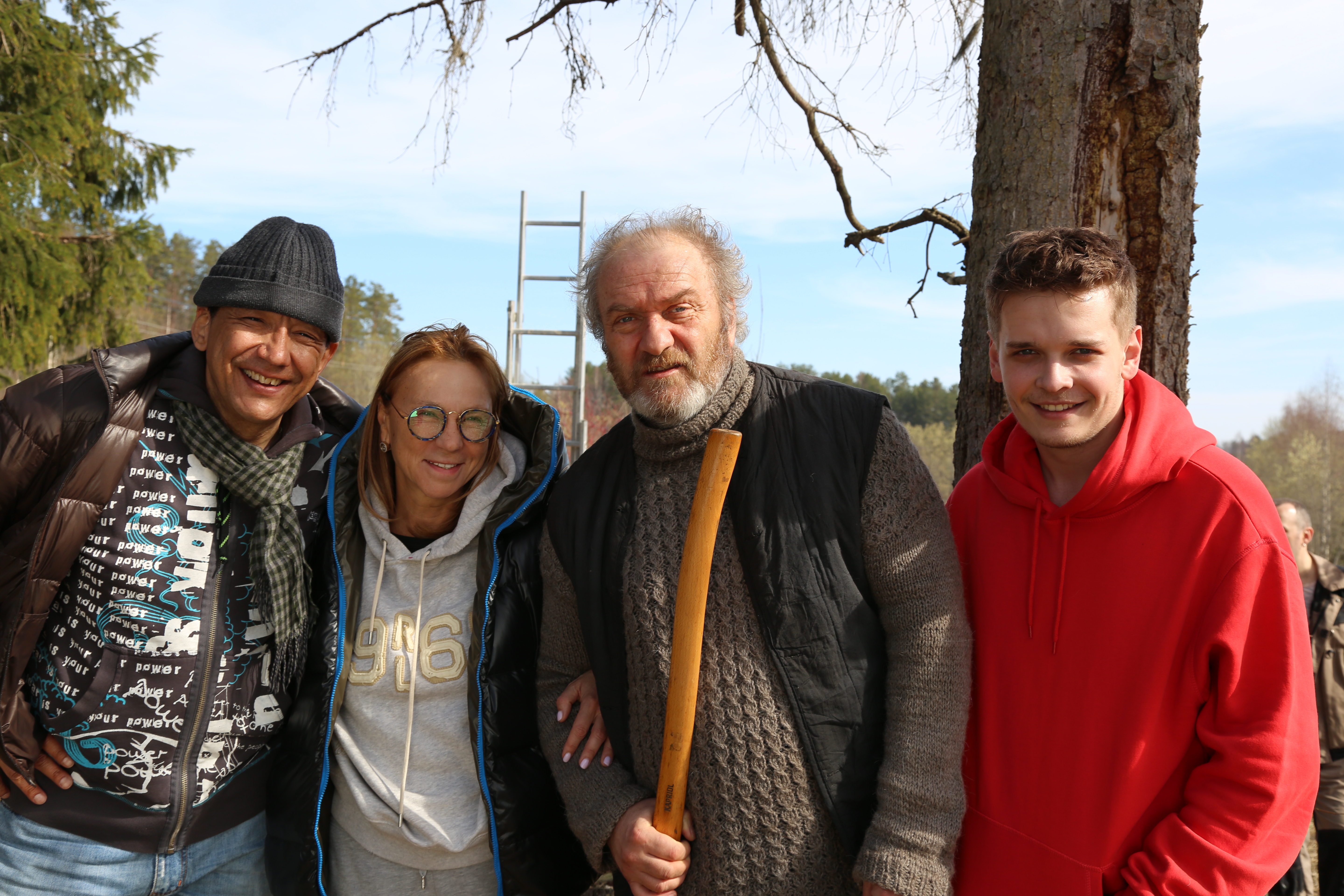 Aleksandr Baluev, Egor Konchalovskiy, and Ivan Arkhangelskiy in Na Lune (2020)