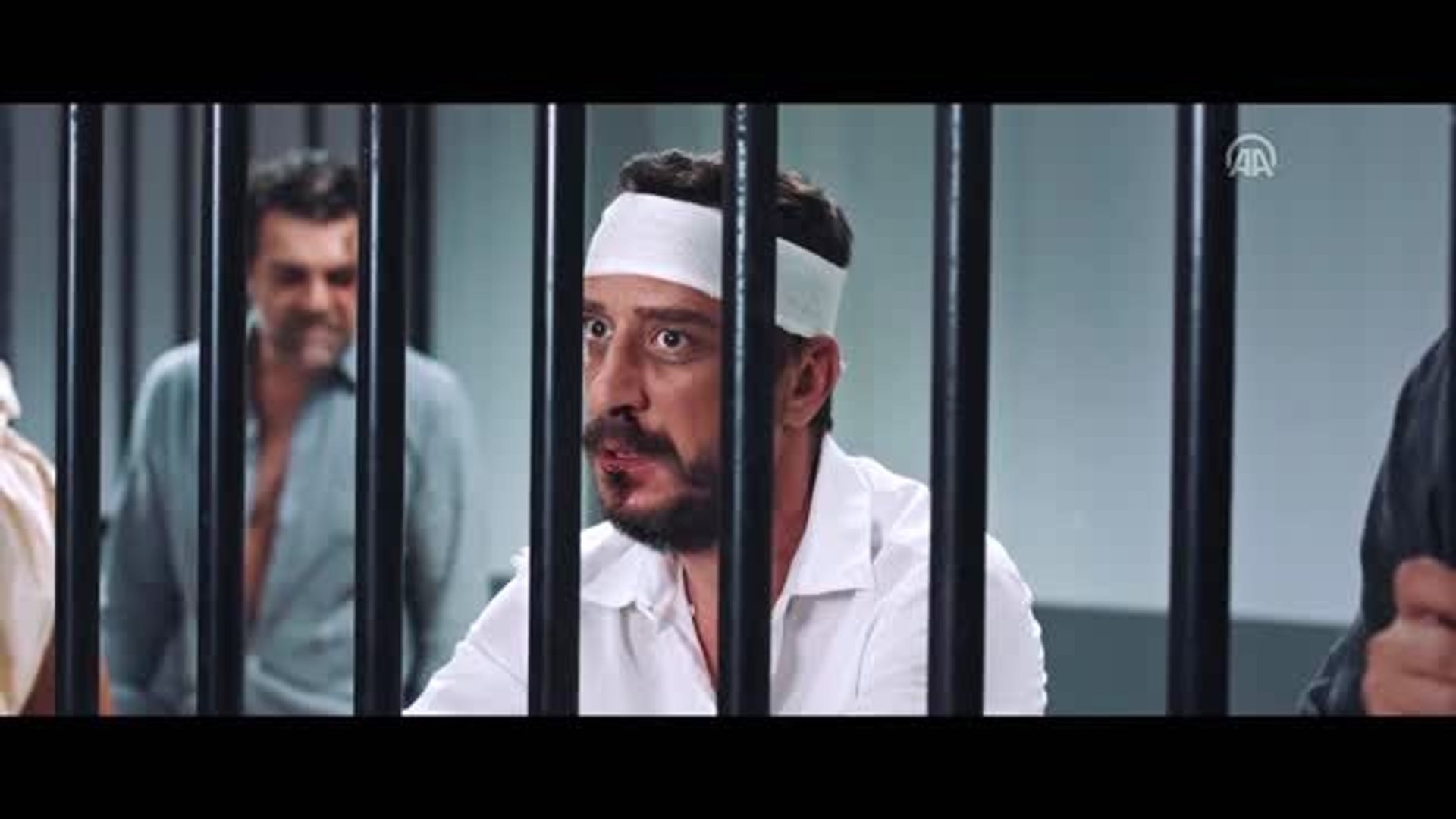 Savas Özdemir and Emir Benderlioglu in Keep a Lid On It (2019)