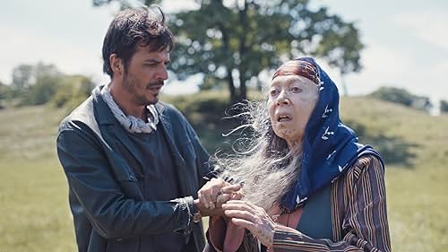 Meral Çetinkaya and Mehmet Günsür in The Gift (2019)