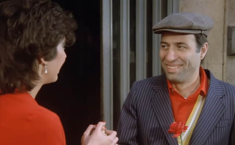 Nilgün Bubikoglu and Kemal Sunal in En Büyük Saban (1984)