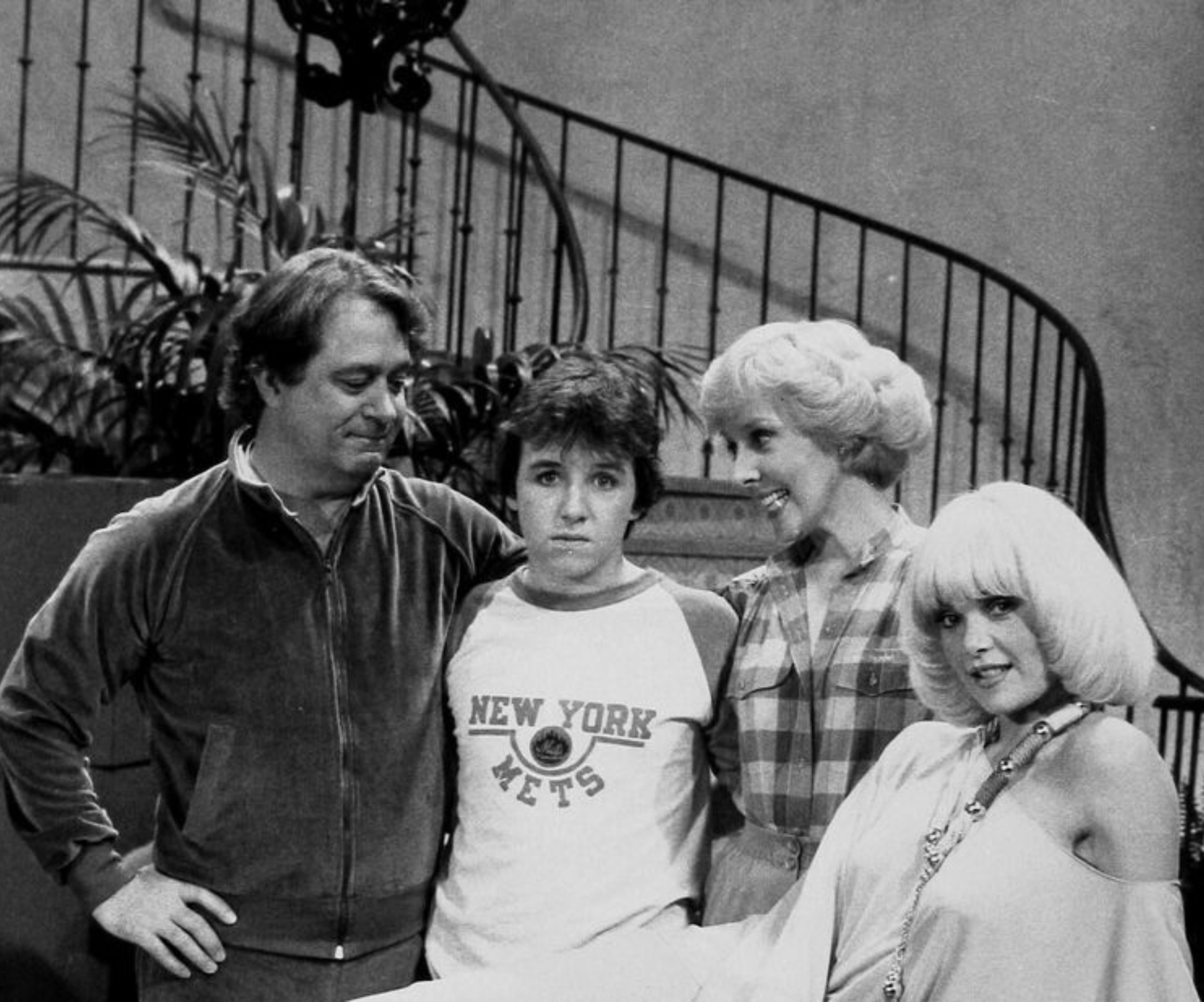 Georgia Engel, Ann Jillian, Brandon Maggart, and John P. Navin Jr. in Jennifer Slept Here (1983)