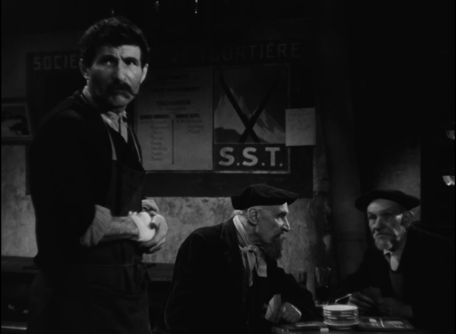 Anthony Gildès, Marcel Pérès, and Sinoël in Who Killed Santa Claus? (1941)