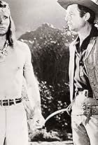 Jim Davis and Keith Larsen in Il guerriero apache (1957)