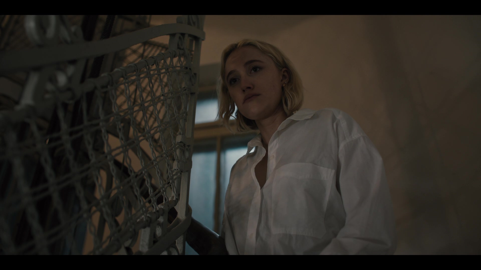 Maika Monroe in Watcher (2022)