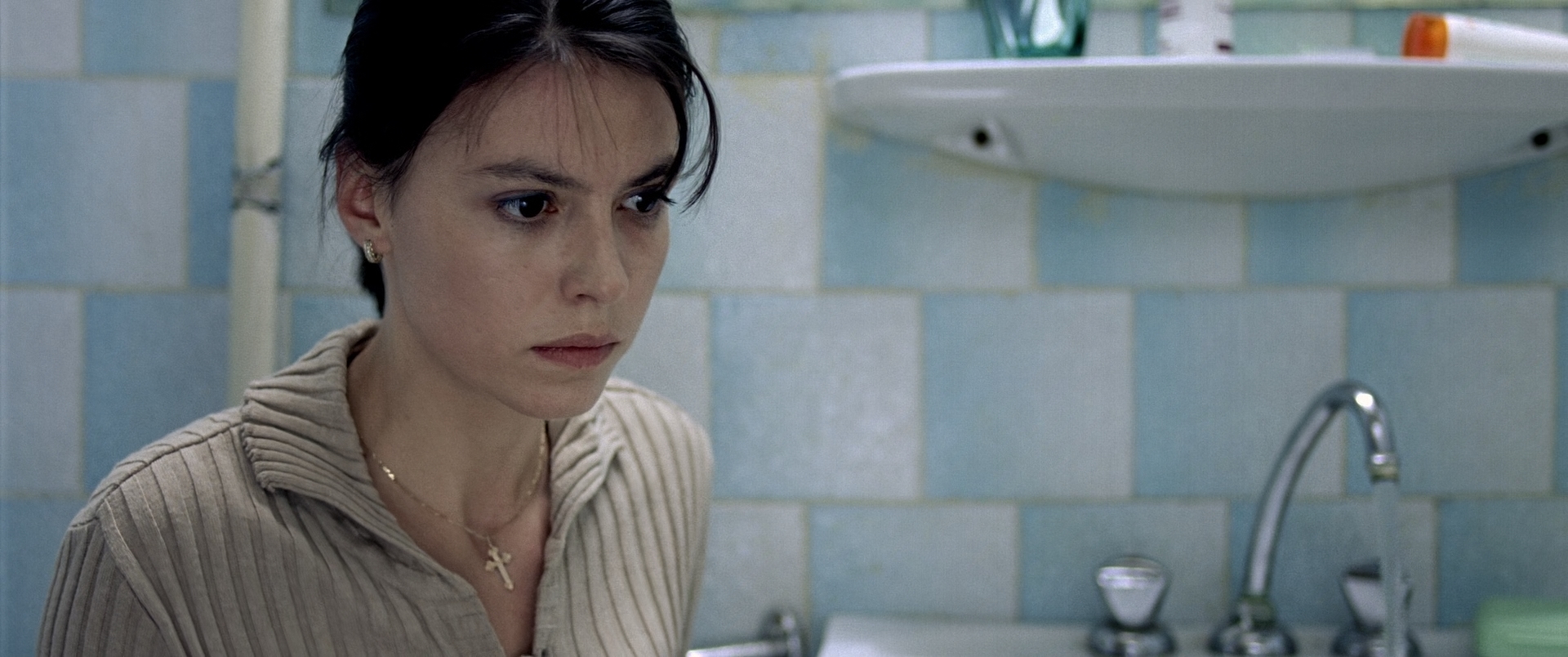 Laura Vasiliu in 4 Months, 3 Weeks and 2 Days (2007)