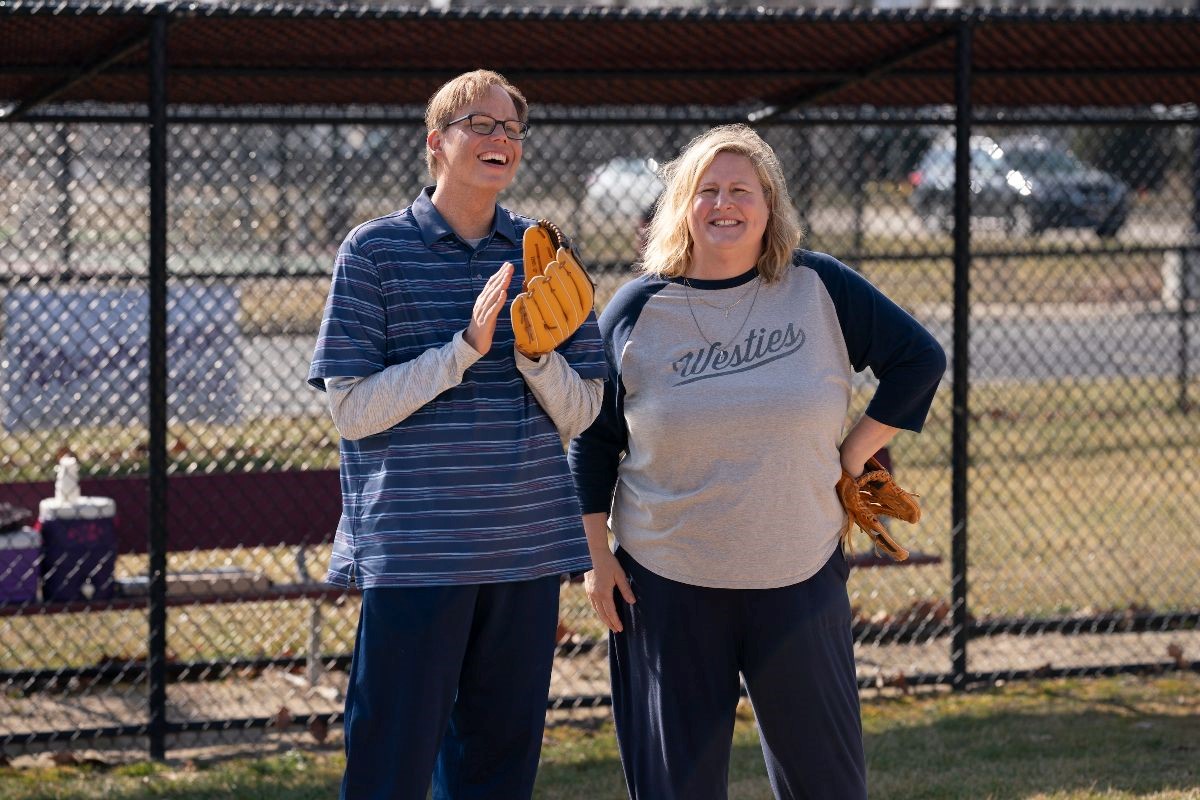 Jeff Hiller and Bridget Everett in Somebody Somewhere (2022)