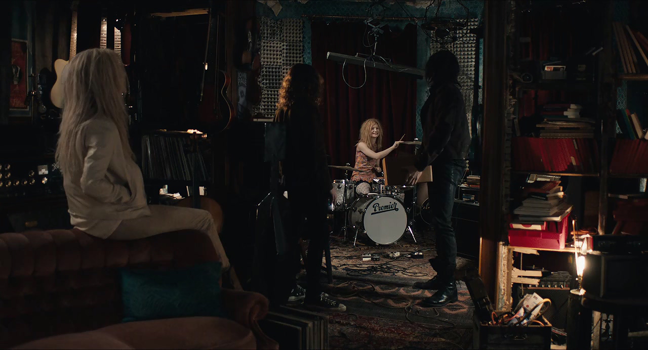 Tilda Swinton, Anton Yelchin, Tom Hiddleston, and Mia Wasikowska in Only Lovers Left Alive (2013)