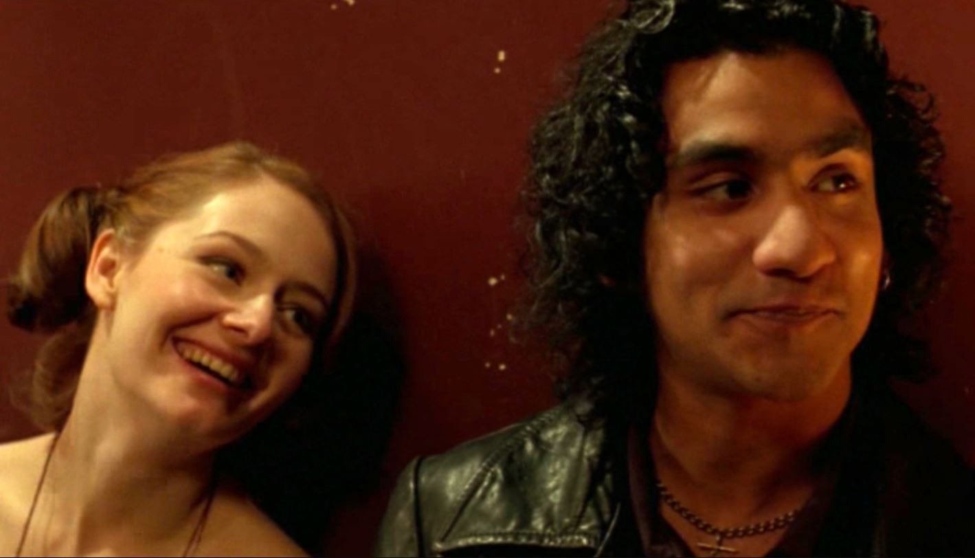 Miranda Otto and Naveen Andrews in True Love and Chaos (1997)