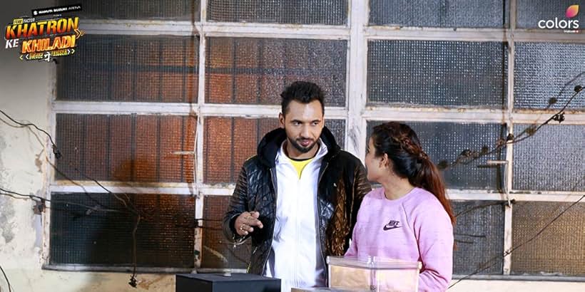 Punit Pathak and Jasmin Bhasin in Fear Factor: Khatron Ke Khiladi (2008)