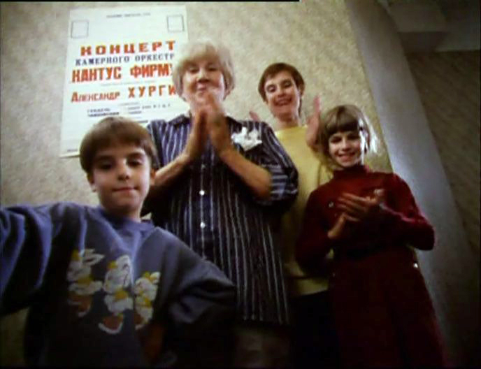 Lyudmila Arinina, Tatyana Grauz, Mariya Popova, and Aleksandr Popov in The Little Cat (1996)