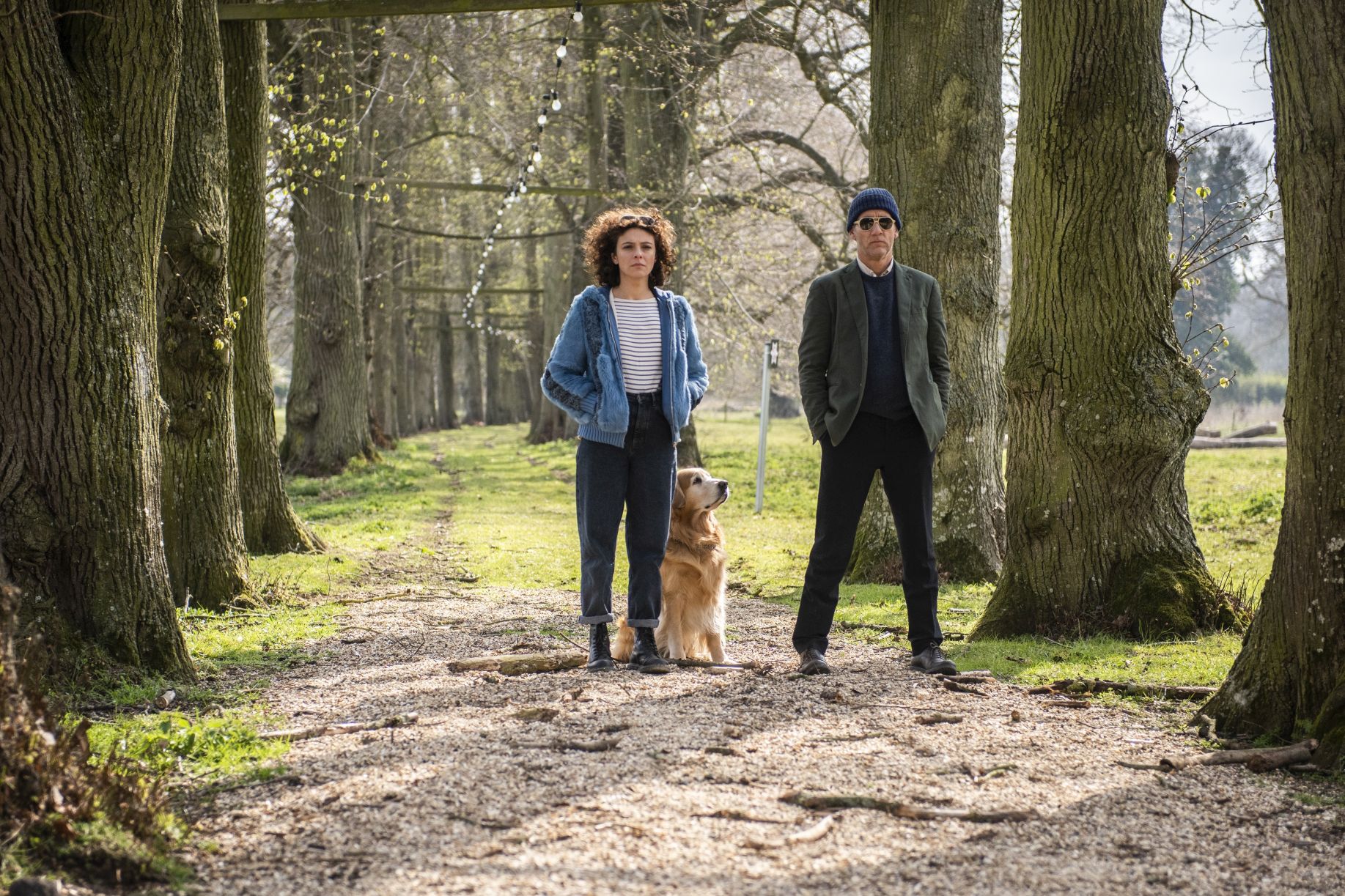 Clive Owen and Jasmine Trinca in Romantic Guide to Lost Places (2020)