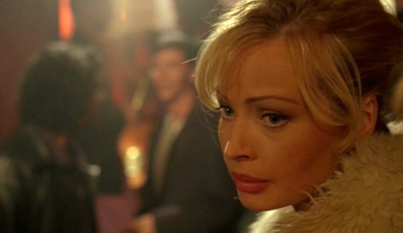 Kimberley Davies in True Love and Chaos (1997)