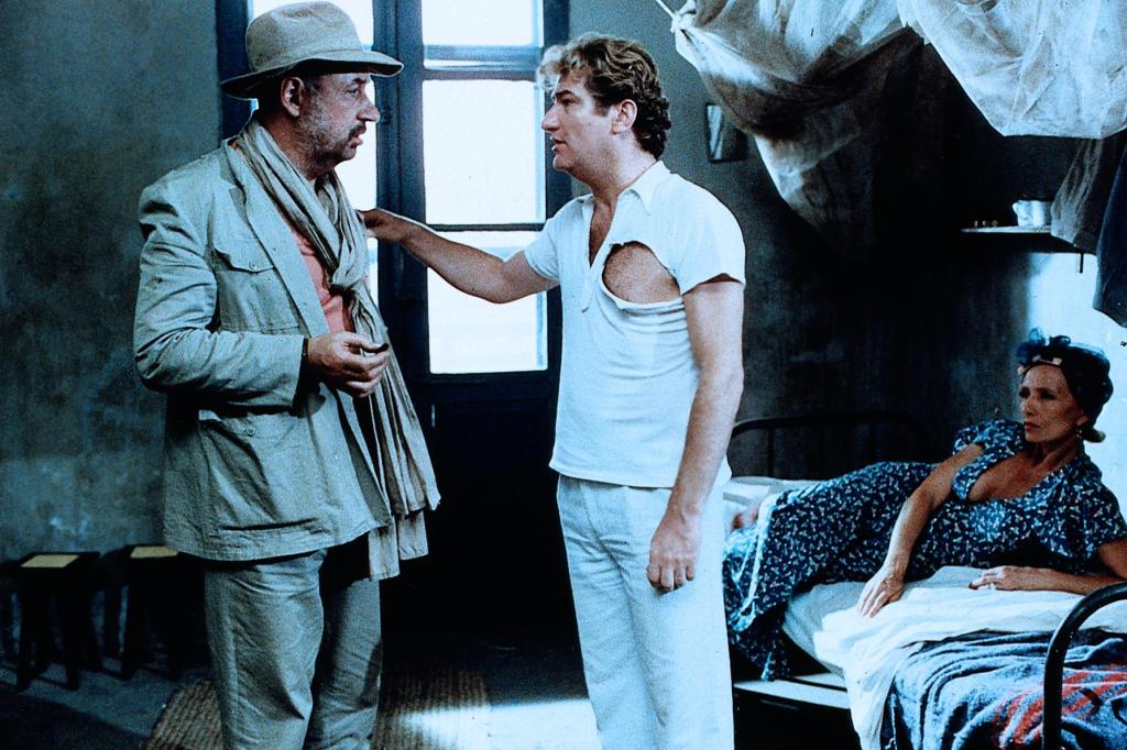 Stéphane Audran, Eddy Mitchell, and Philippe Noiret in Clean Slate (1981)