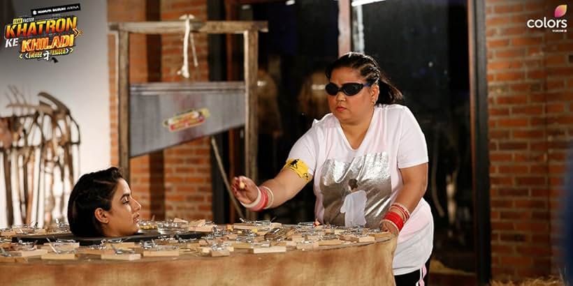 Bharti Singh and Jasmin Bhasin in Fear Factor: Khatron Ke Khiladi (2008)