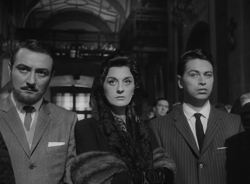 Lucy Gallardo, Xavier Loyá, and Enrique Rambal in The Exterminating Angel (1962)