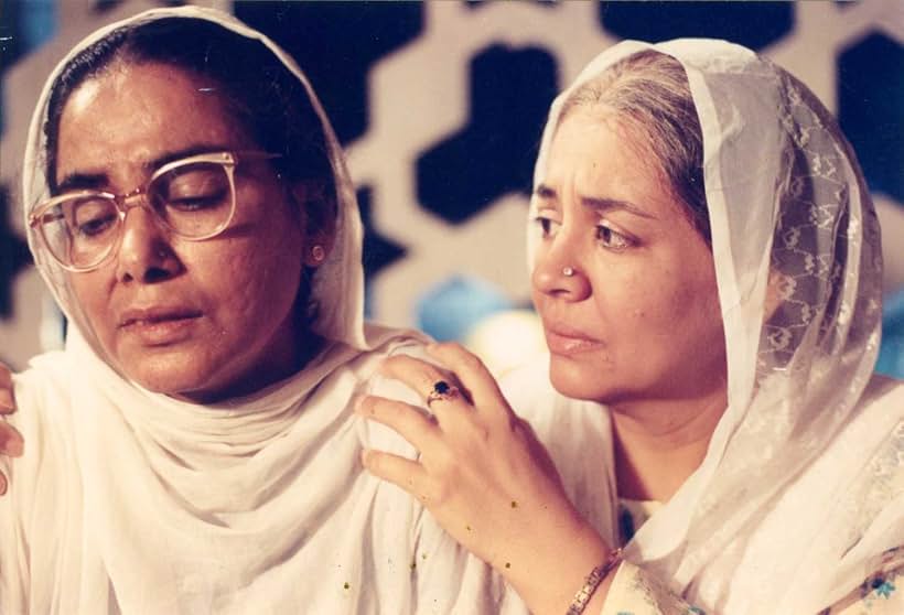 Farida Jalal and Surekha Sikri in Mammo (1994)