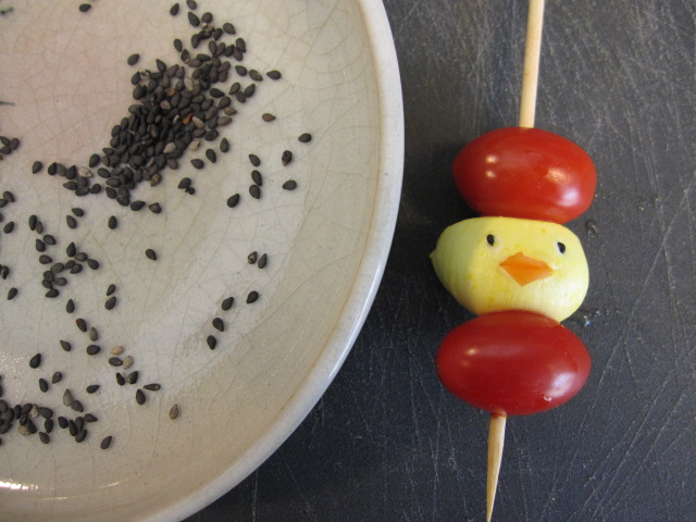 MINI-MOZZARELLA CHICKS & CHERRY TOMATO SKEWERS