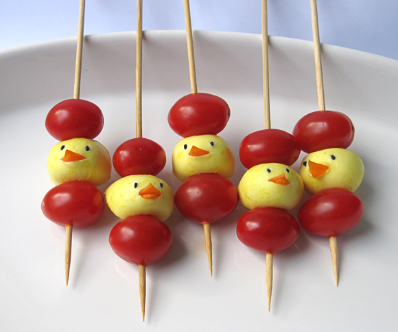 MINI-MOZZARELLA CHICKS & CHERRY TOMATO SKEWERS