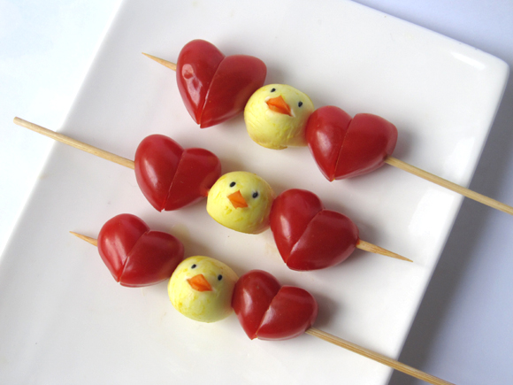 MINI-MOZZARELLA CHICKS & CHERRY TOMATO SKEWERS