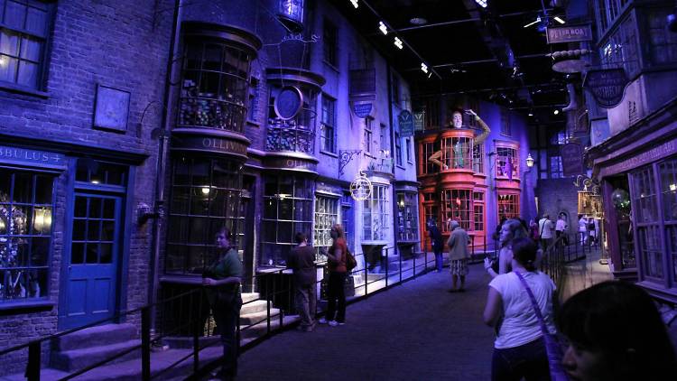 Visit Hogwarts at the Harry Potter Studio Tour