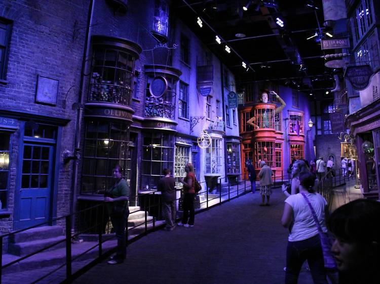 Warner Bros Studio Tour London – The Making of Harry Potter