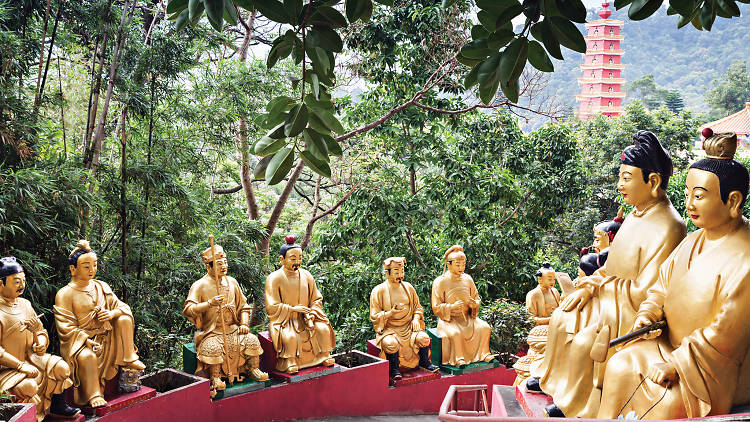 10,000 Buddhas Monastery