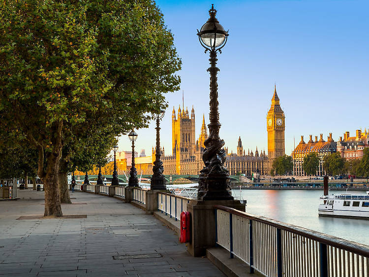 Bike along the South Bank on a Santander Cycle