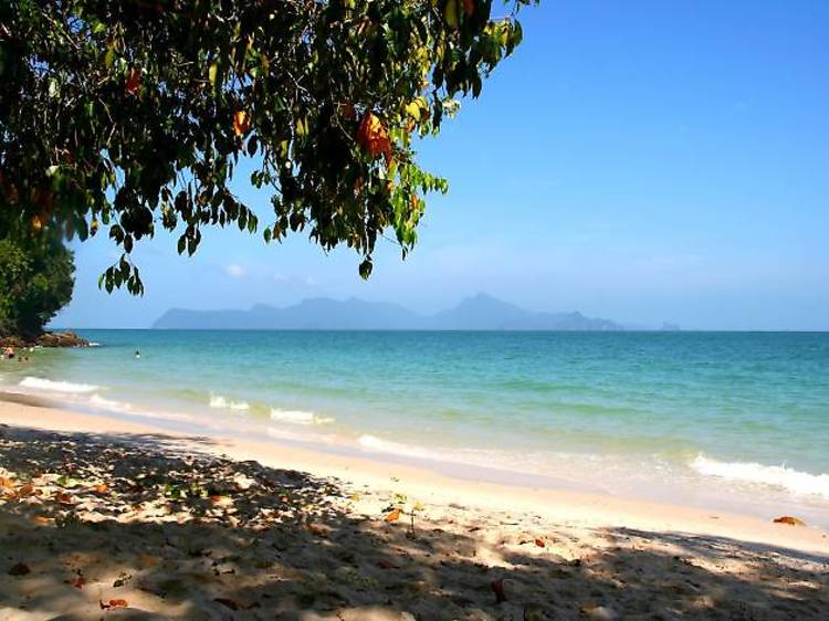 Pantai Pasir Tengkorak Beach