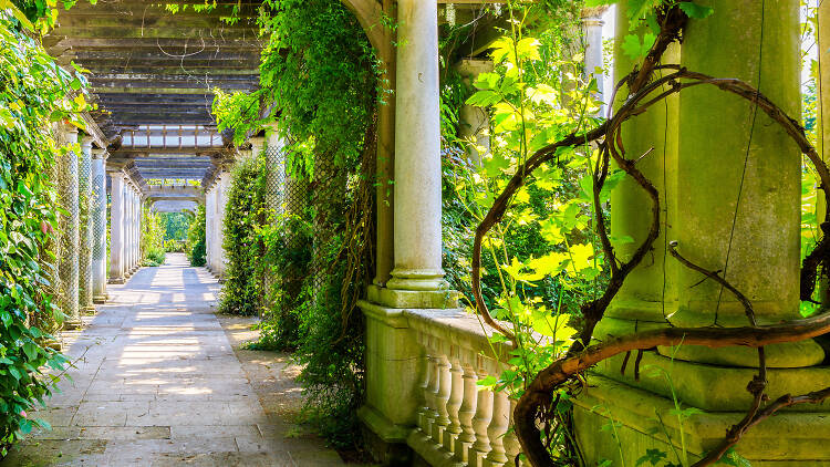 Hidden gardens and green spaces in London