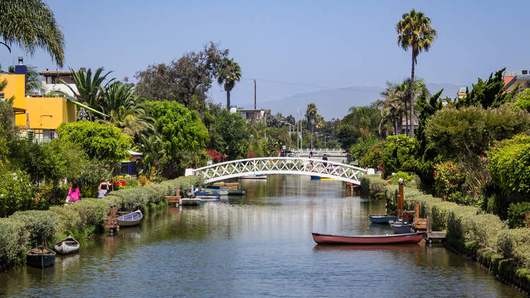 Walk along the Venice Canals